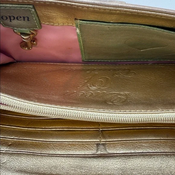 Juicy Couture Vintage Gold Tone Wallet - Picture 8 of 17